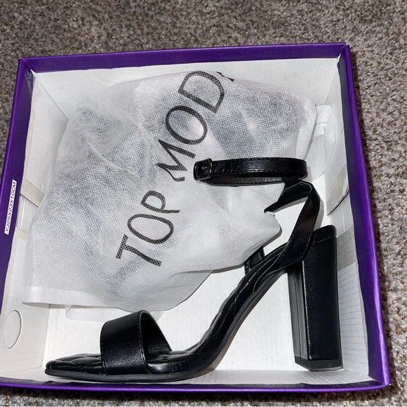 Black chunky block heel with ankle straps❤️ - Picture 2 of 7